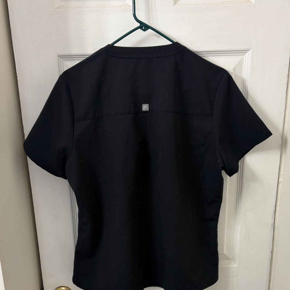 Fabletics Scrub Set - Picture 2 of 12